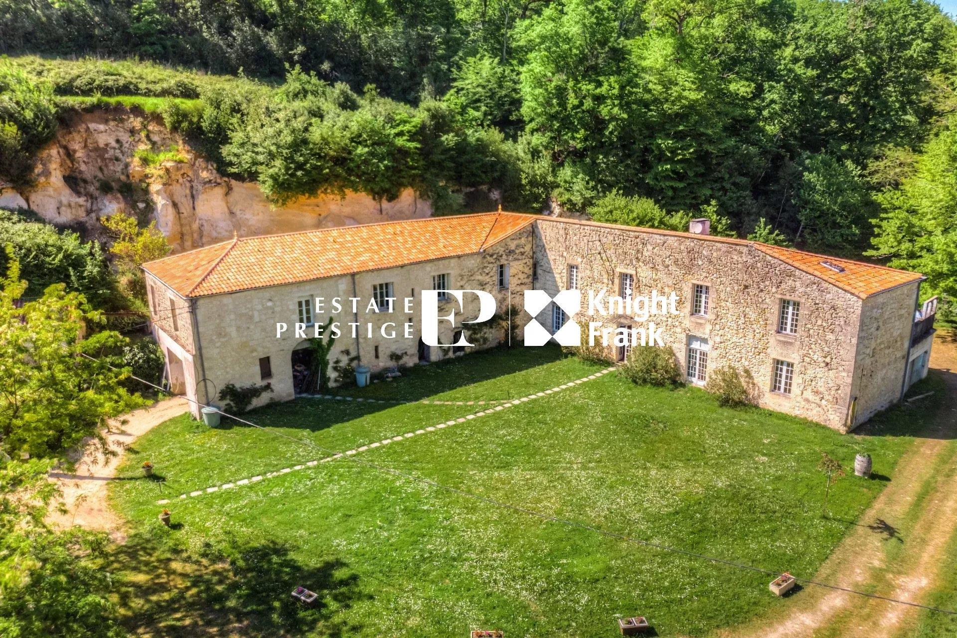 Cambes - Stone house overlooking the Garonne