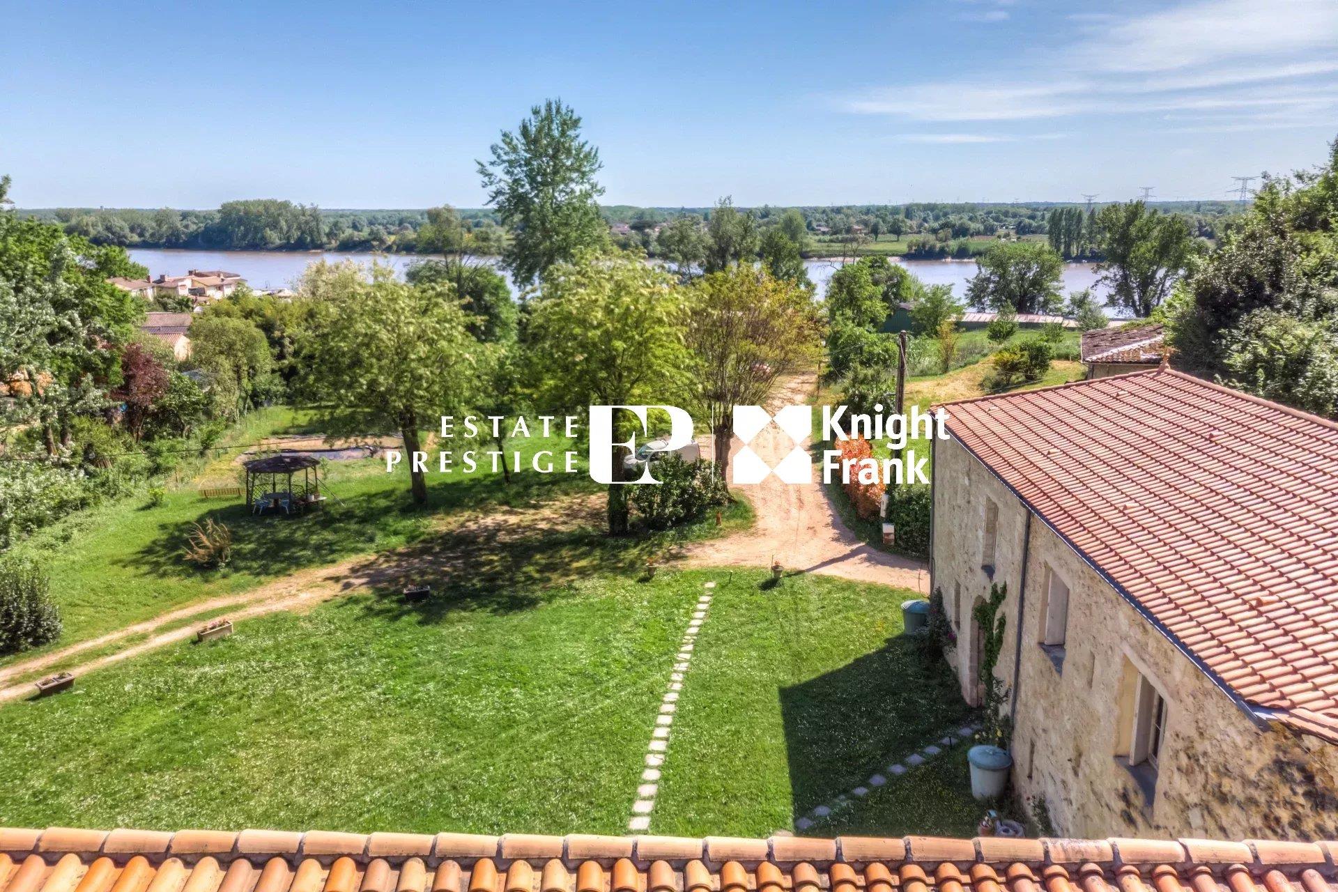 Cambes - Stone house overlooking the Garonne