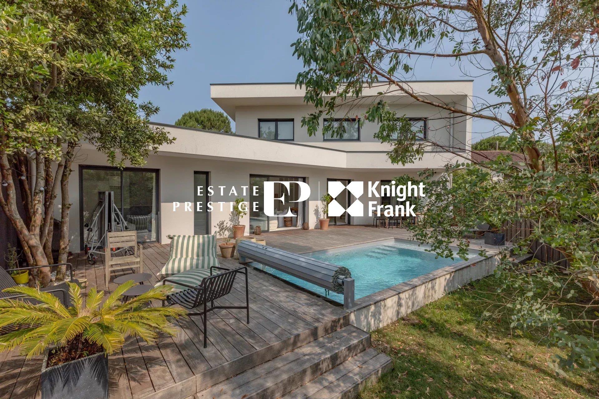 Modern Family Home with Pool in Caudéran, Bordeaux