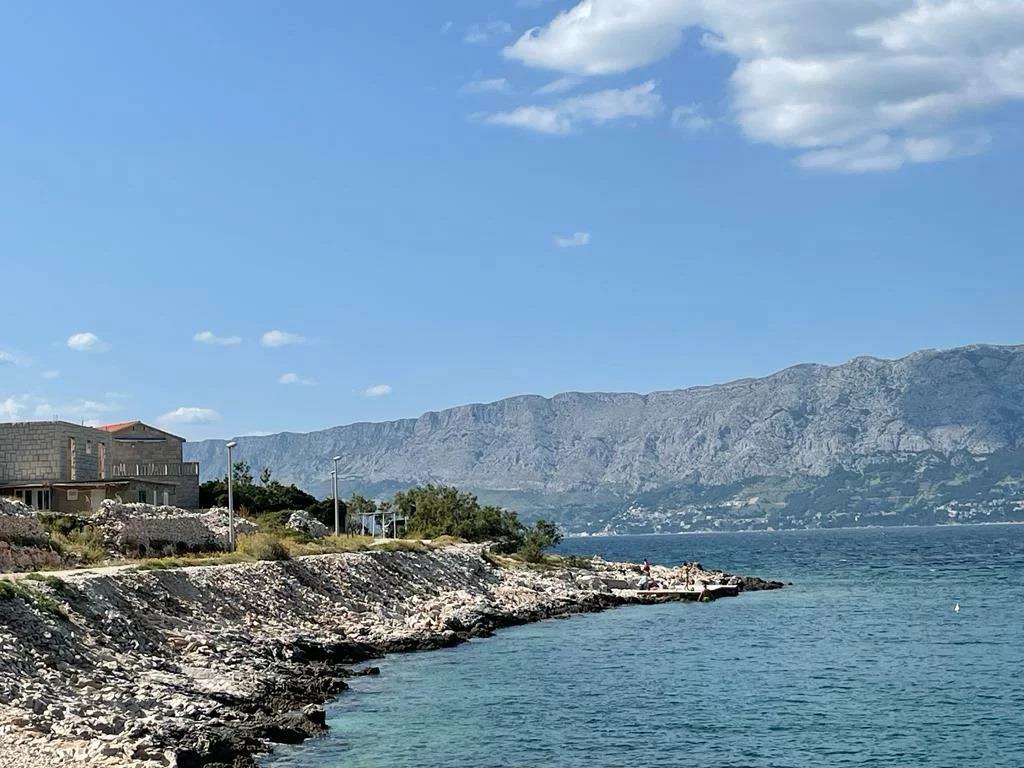 Island Of Brac, Dalmatia – 1,000m2 building plot First Row By The Sea