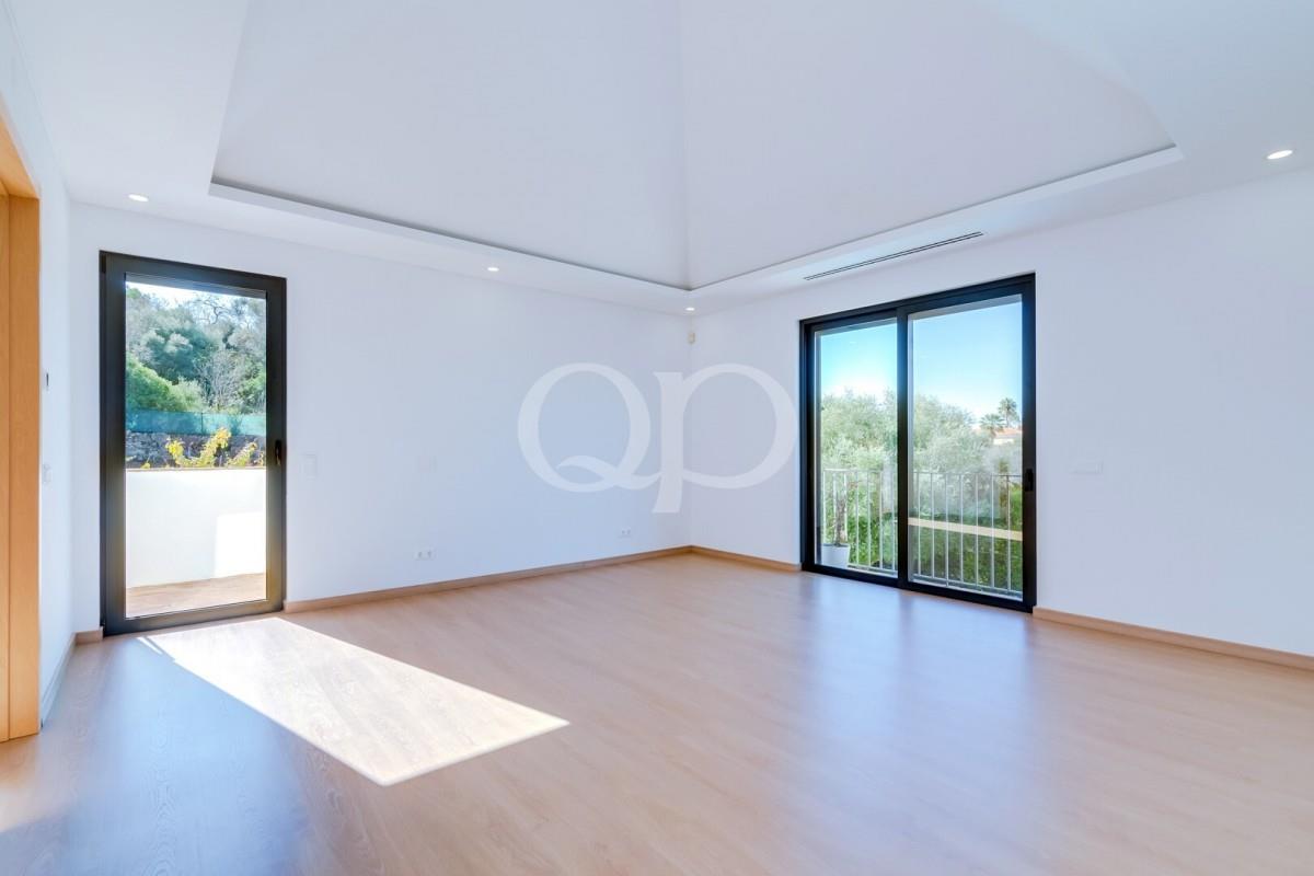 Exceptional Villa with Complete Privacy in Vale Formoso