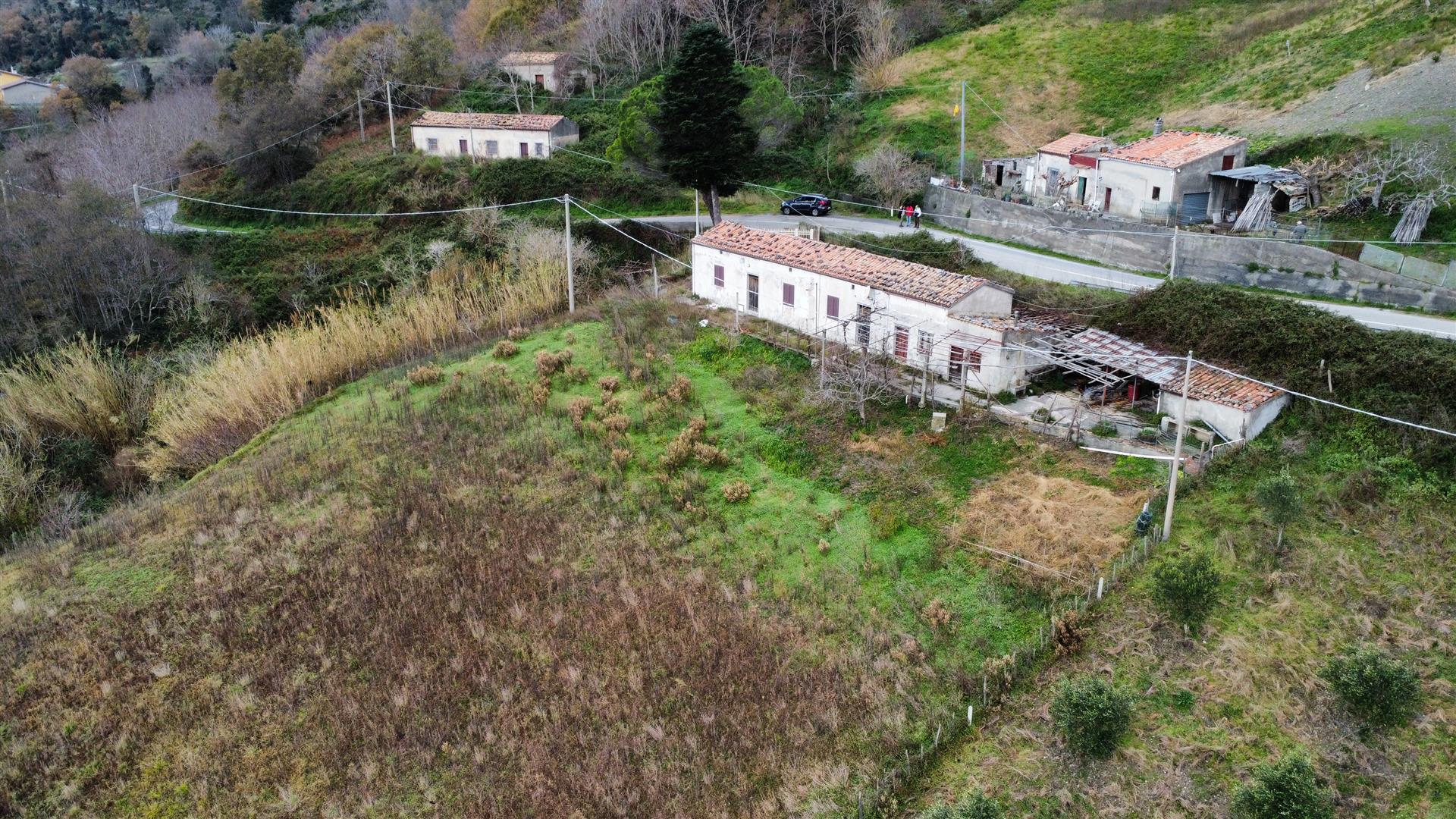 Rural Home for Sale in San Janni, Sangineto – Peace, Potential and Panoramic Views