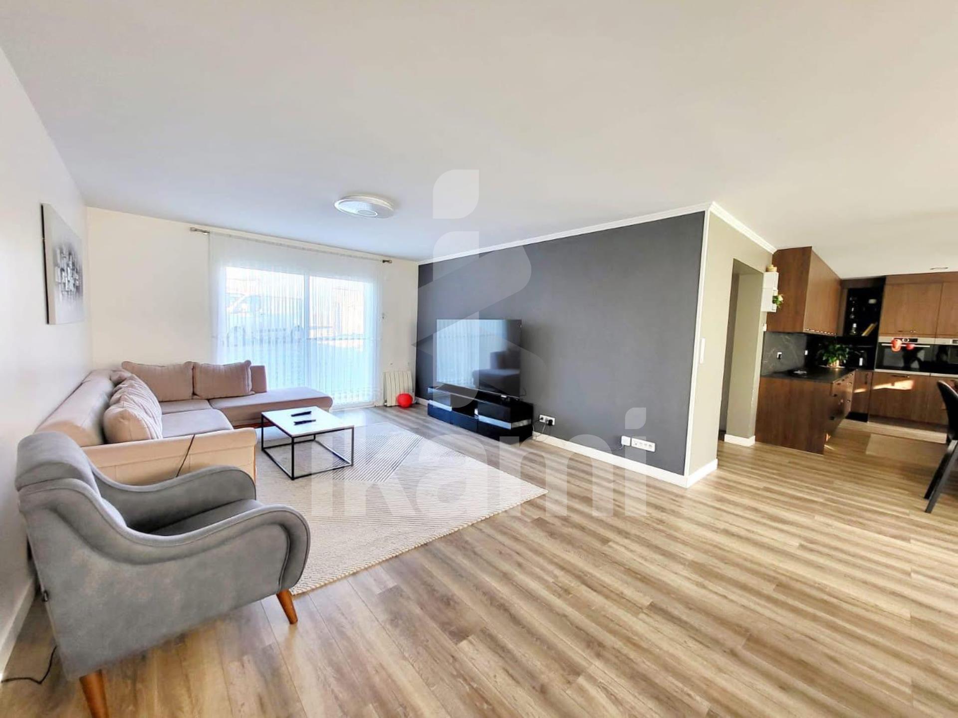 Modern house of 175 m2 with high-end kitchen