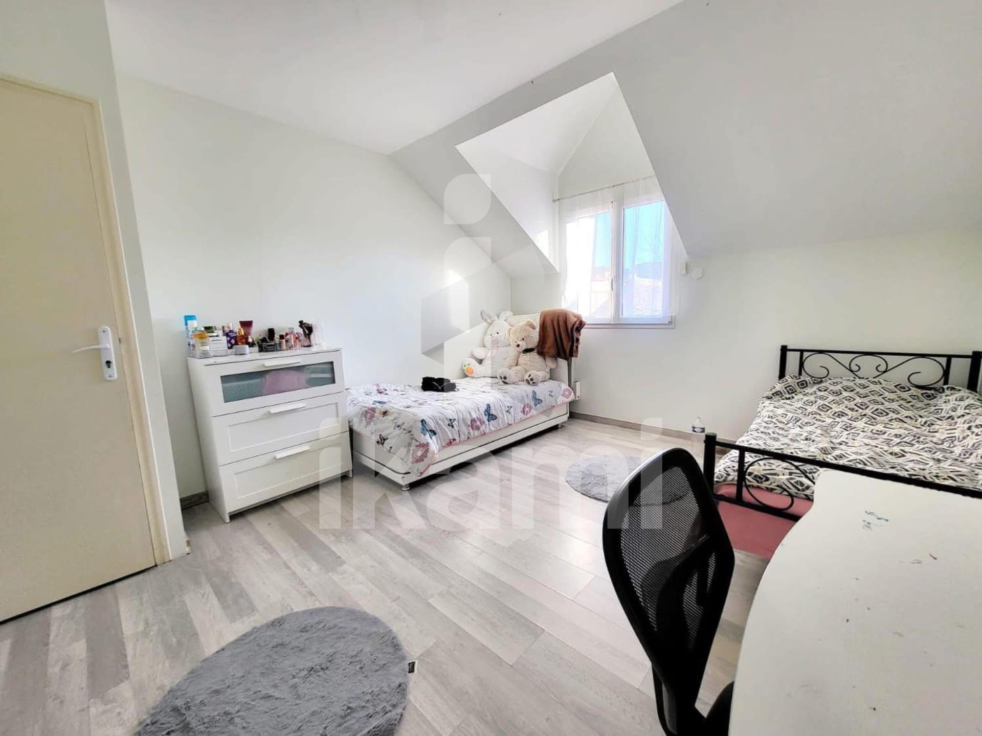 Modern house of 175 m2 with high-end kitchen