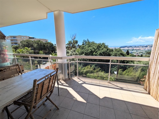 2 rooms sea view apartment for sale west Nice with terrace