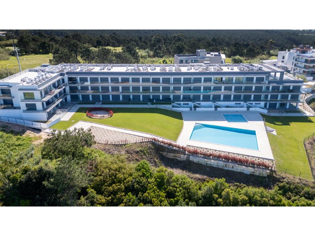 1 bedroom flat in a gated community with swimming pool and sea view in Nazaré (Silver Coast)