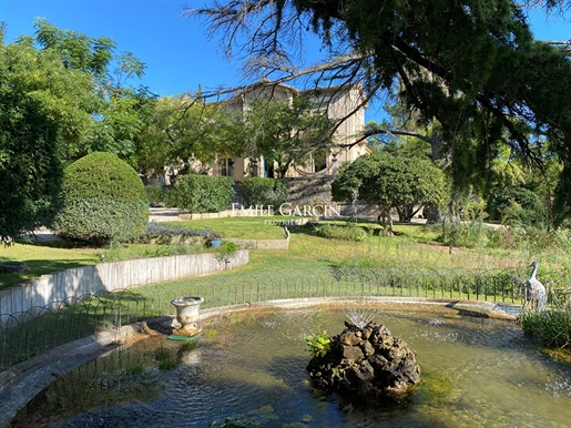 A Nîmes, - Ventabren - belle maison familiale avec parc et piscine à vendre
