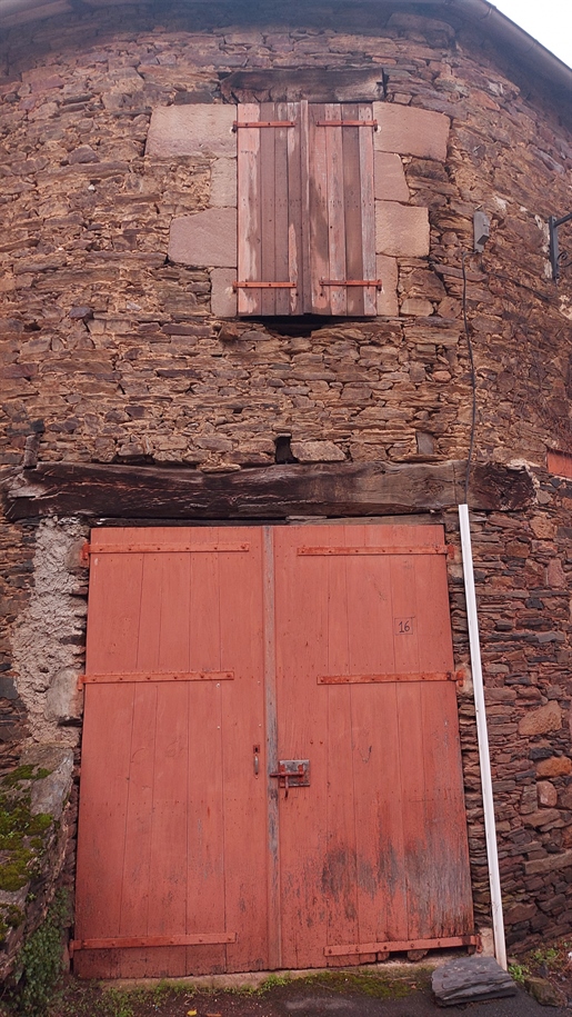 Allassac: Many possibilities for this stone building