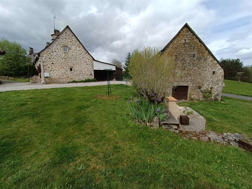 Stone house, Type T3, with barn, carport, terrace and land of approximately 1095 m2, 19320 Gros Chas