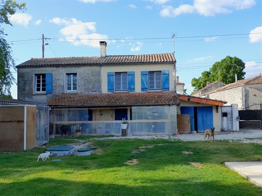 16200 HOULETTE-Maison de village