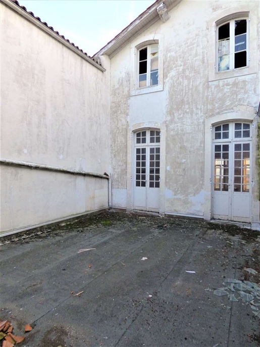Apartment building to renovate - 47300 Villeneuve sur Lot
