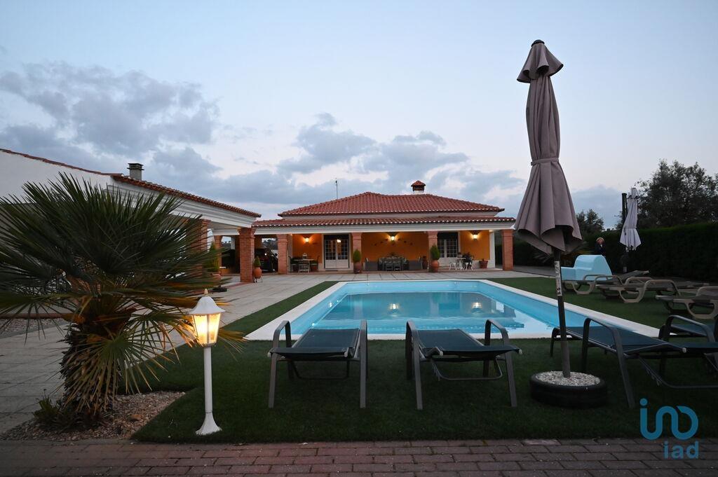 Home / Villa with 4 Rooms in Ponte de Sor, Tramaga e Vale de Açor with 302,00 m²