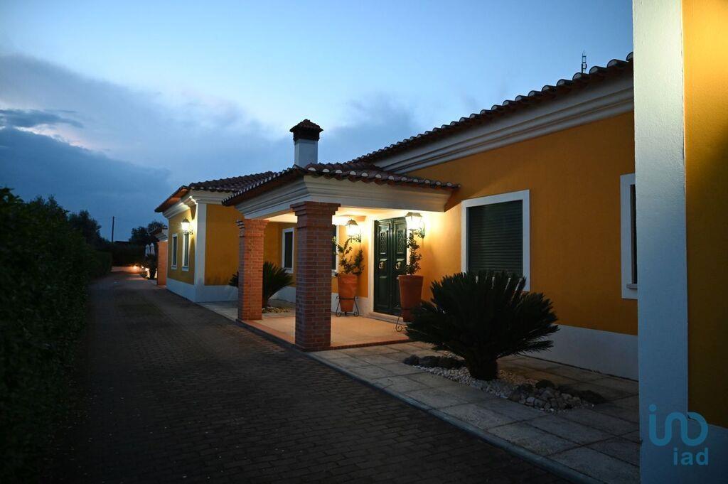 Home / Villa with 4 Rooms in Ponte de Sor, Tramaga e Vale de Açor with 302,00 m²