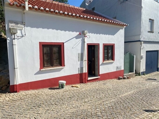 Imóvel para renovar em Salema Algarve