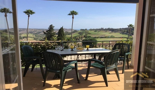 Propriedade de golfe de 3 quartos no Barlavento Algarvio no Parque de Floresta