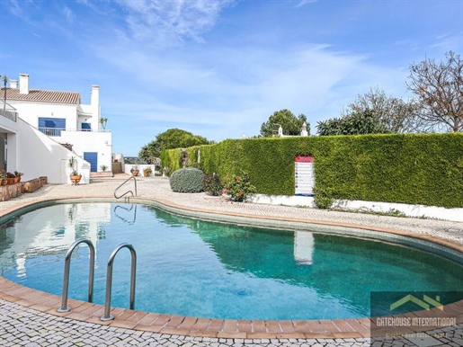 Appartement de 3 chambres avec piscine à Burgau West Algarve