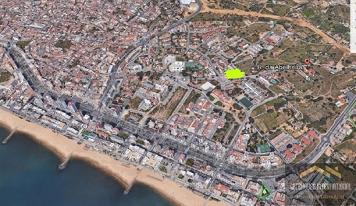 Terrain à bâtir à Quarteira Algarve pour 28 appartements