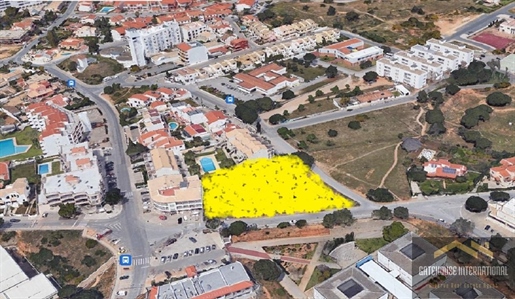 Terrain à bâtir à Quarteira Algarve pour 28 appartements