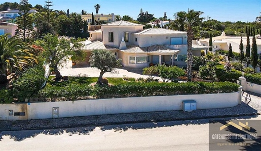 4 Bed Villa For Sale in Luz West Algarve
