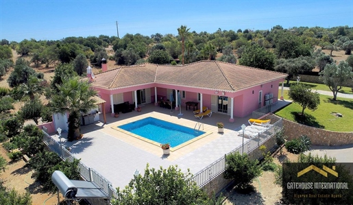 Villa de 4 chambres Plus Annexe d’invités de 2 chambres près de Silves Central Algarve