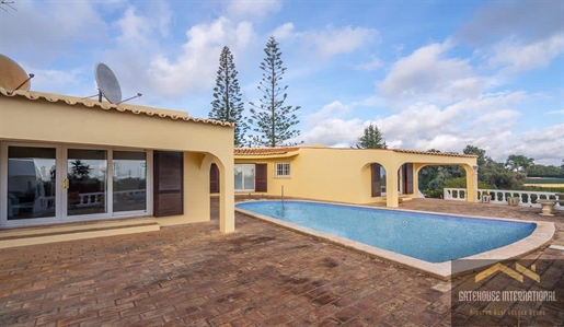 Freistehende Villa mit 3 Schlafzimmern und Pool in Mosqueira, Albufeira, Algarve