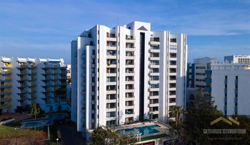 Renovierte 2-Bett-Wohnung mit Meerblick im Obergeschoss in Vilamoura Algarve