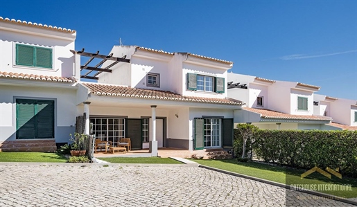 Maison de ville de 3 chambres avec piscine à Varandas do Lago Algarve