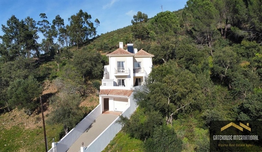 Voll möblierte freistehende Villa mit 2 Schlafzimmern und Garage in der Nähe von São Bras de Alport