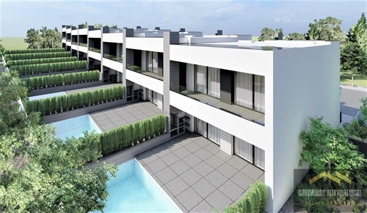 Nouvelles maisons de ville de 3 chambres avec piscine à Almancil Algarve