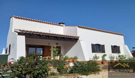 Boerderij met 3 slaapkamers en 9500m2 in Budens West Algarve