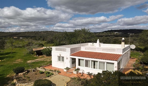 Villa met 3 slaapkamers en een groot perceel in Santa Barbara Algarve