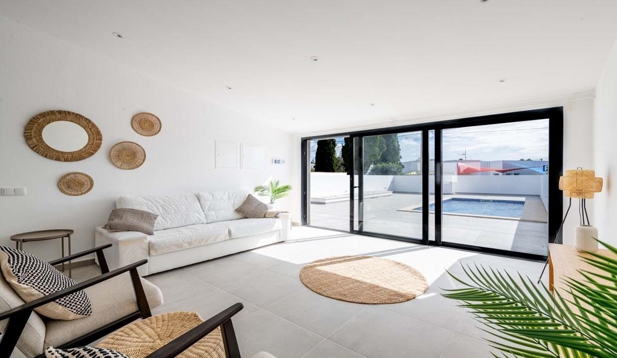 3 Bed House With Pool Near Praia da Luz Beach Algarve