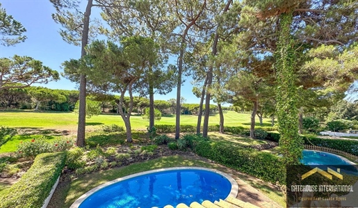 3 slaapkamer villa met zwembad met uitzicht op de golfbaan in Vilamoura Algarve