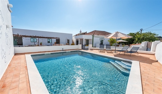 Traditional Restored 6 Bed Villa in Silves Algarve