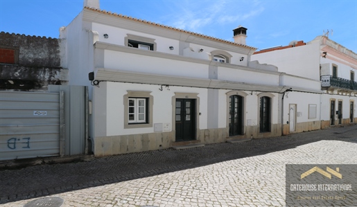 Traditionelles Stadthaus mit 2 Schlafzimmern im Zentrum von São Bras de Alportel