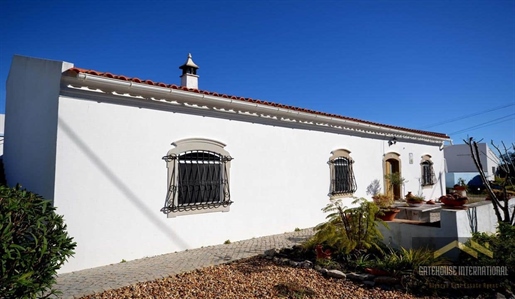 Traditional 4 Bed Villa in Corotelo Sao Bras de Alportel Algarve