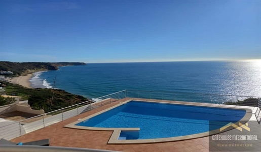 Villa de 4 chambres en bord de mer avec piscine à Salema dans l’ouest de l’Algarve