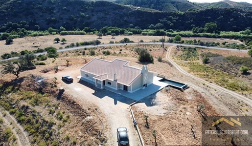Quinta nova T4 com 1 hectare em Silves Algarve