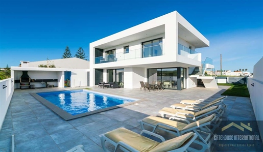 Moderne villa met 3 slaapkamers in Vila do Bispo Algarve