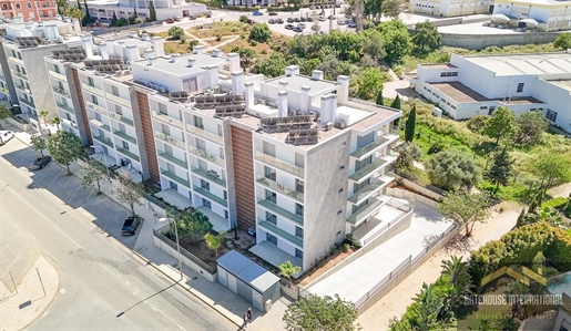 Apartamento T2 de qualidade moderna com piscina em Albufeira Algarve
