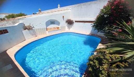4 Bed Townhouse With Pool in Figueira West Algarve