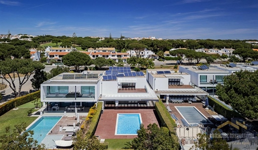 5 Bed Linked Modern Villa With Pool in Vilamoura