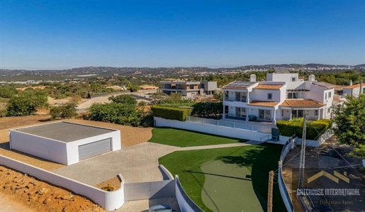 4 Bedroom Villa in Almancil Algarve For Sale