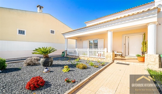 Villa mit 4 Schlafzimmern und Pool in der Nähe von Loule Algarve