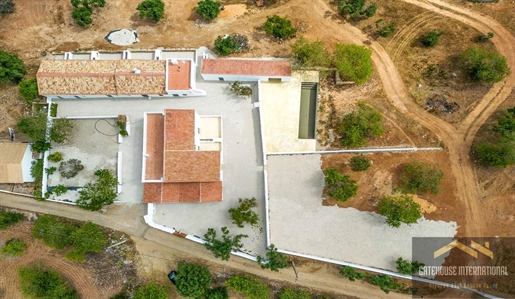 Villa principale de 4 chambres et maison d’hôtes de 5 chambres à Santa Barbara de Nexe, Algarve