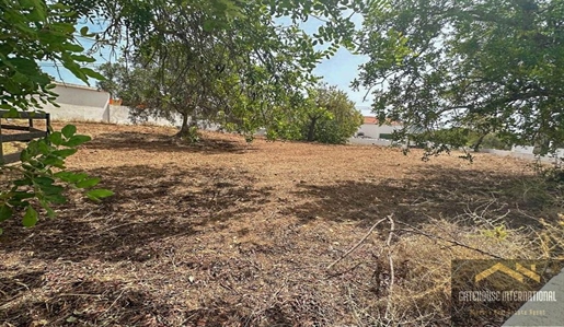 Terrain pour construire une villa à Santa Barbara de Nexe Algarve
