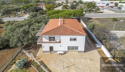 4 Bed Villa For Sale in Loule Algarve