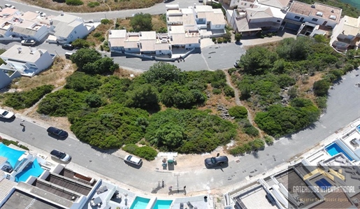 4 terrains à bâtir au sommet d’une colline avec vue sur la mer à Salema Algarve