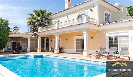 Villa de luxe de 4 chambres dans le village près de Vale do Lobo Algarve