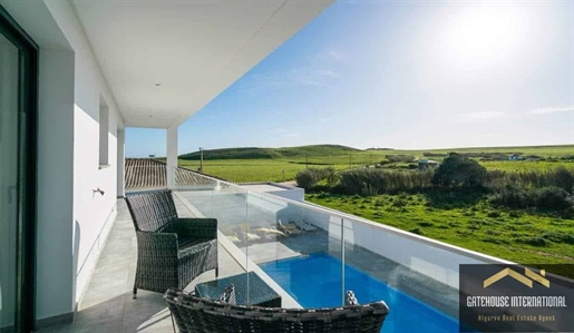 3 Bed Modern Villa With Great Views in West Algarve